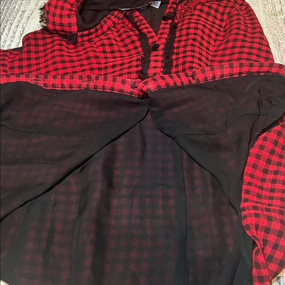 Forever 21 Cirque Red & Black Checkered Sleeveless Button-Down Top – Size M - Picture 11 of 11